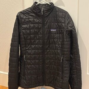 Patagonia $240 Womens black Nano Puff jacket